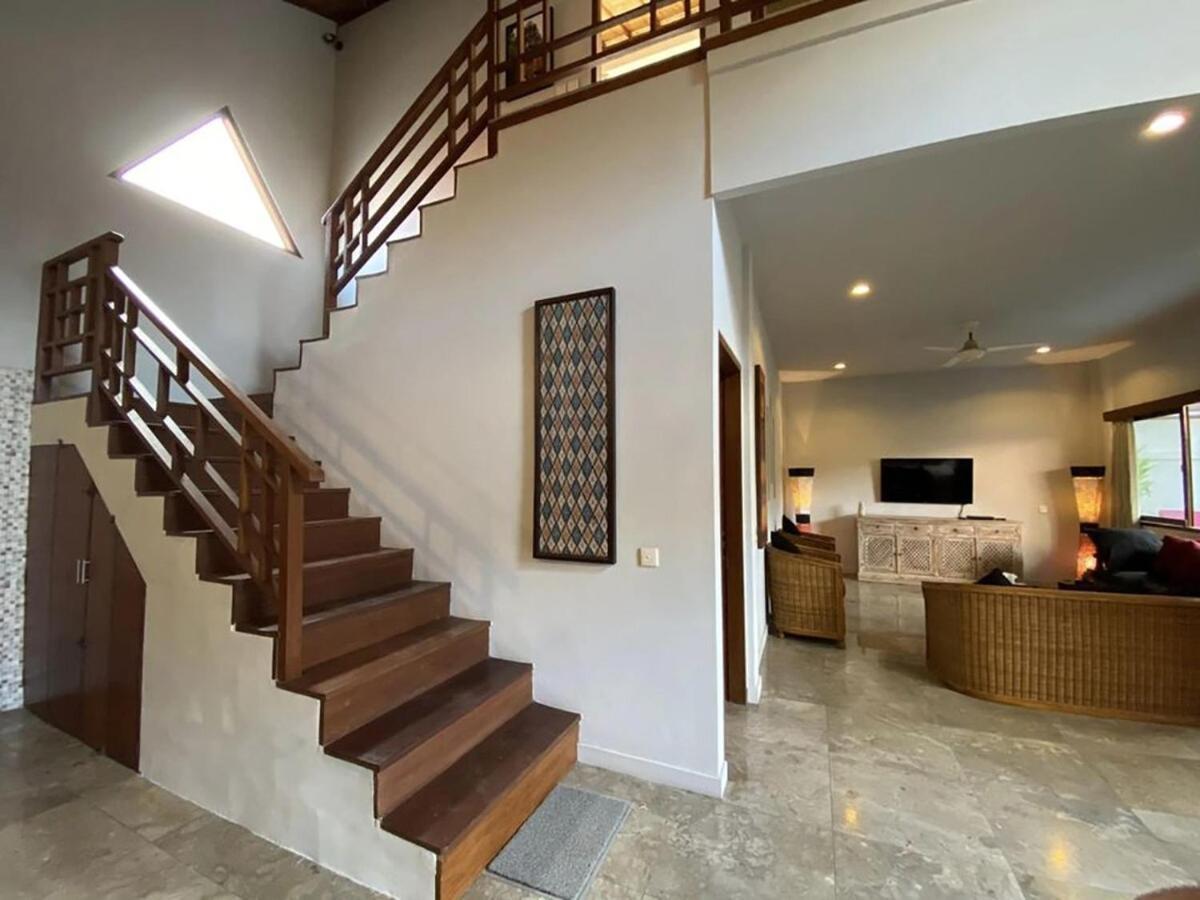 Shishi Bali Villa Seminyak Exterior foto